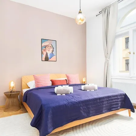 Days - Eclectic In Trendy Area Appartamento Praga